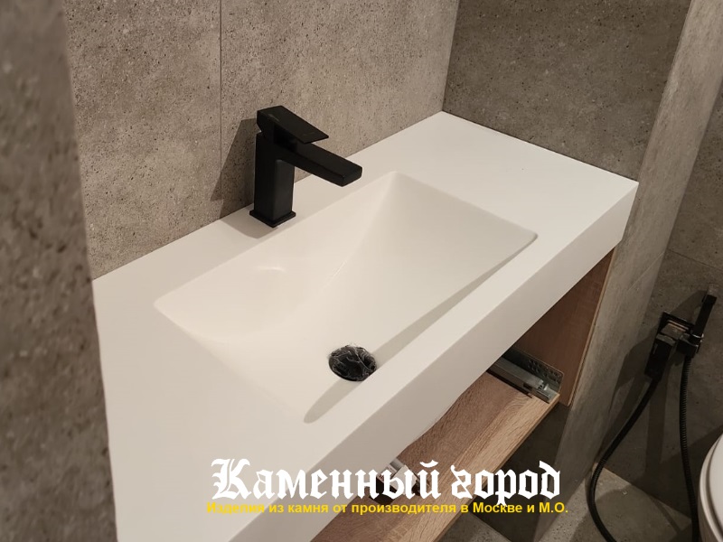 Мойка в ванной из искусственного камня