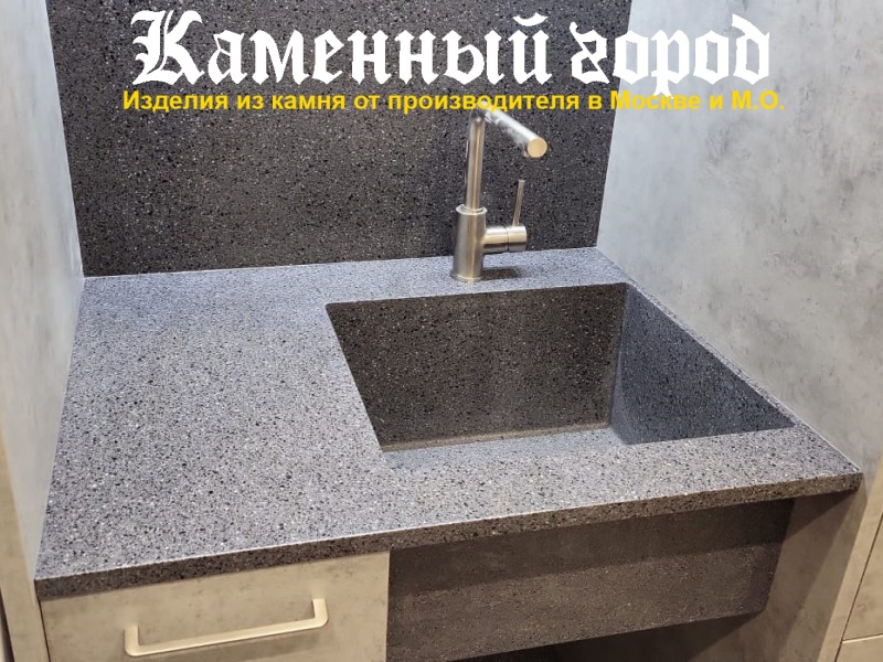 Столешница с фартуком из искусственного камня