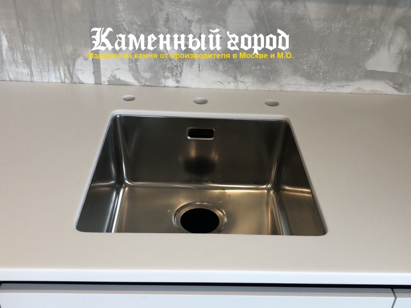 Столешница из искусственного камня